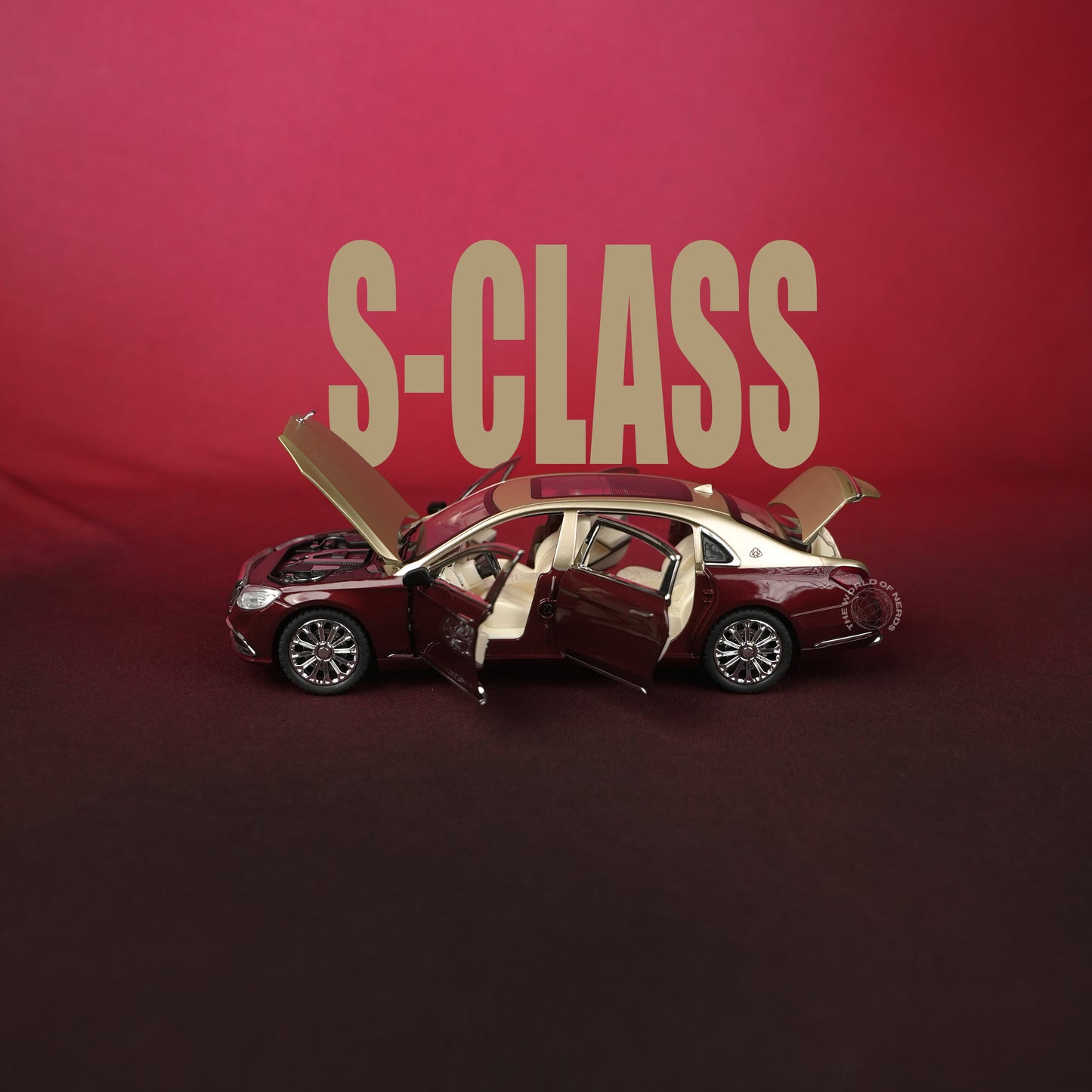 Mercedes-Benz Maybach S-Class Maroon & Cream Model Car - 1:24 Scale Diecast