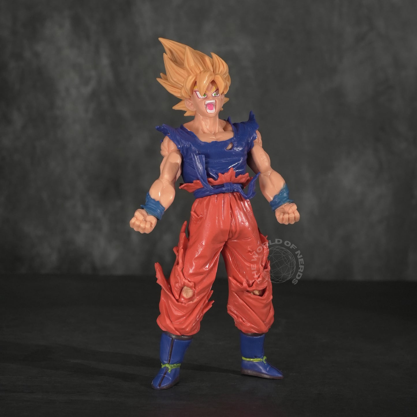 GOKU – SUPER SAIYAN D2 COLLECTIBLE FIGURE - The World Of Nerds