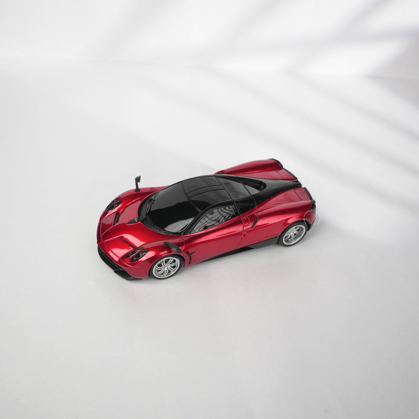 PAGANI HUAYRA-1:24-RED-R/C LICENSE