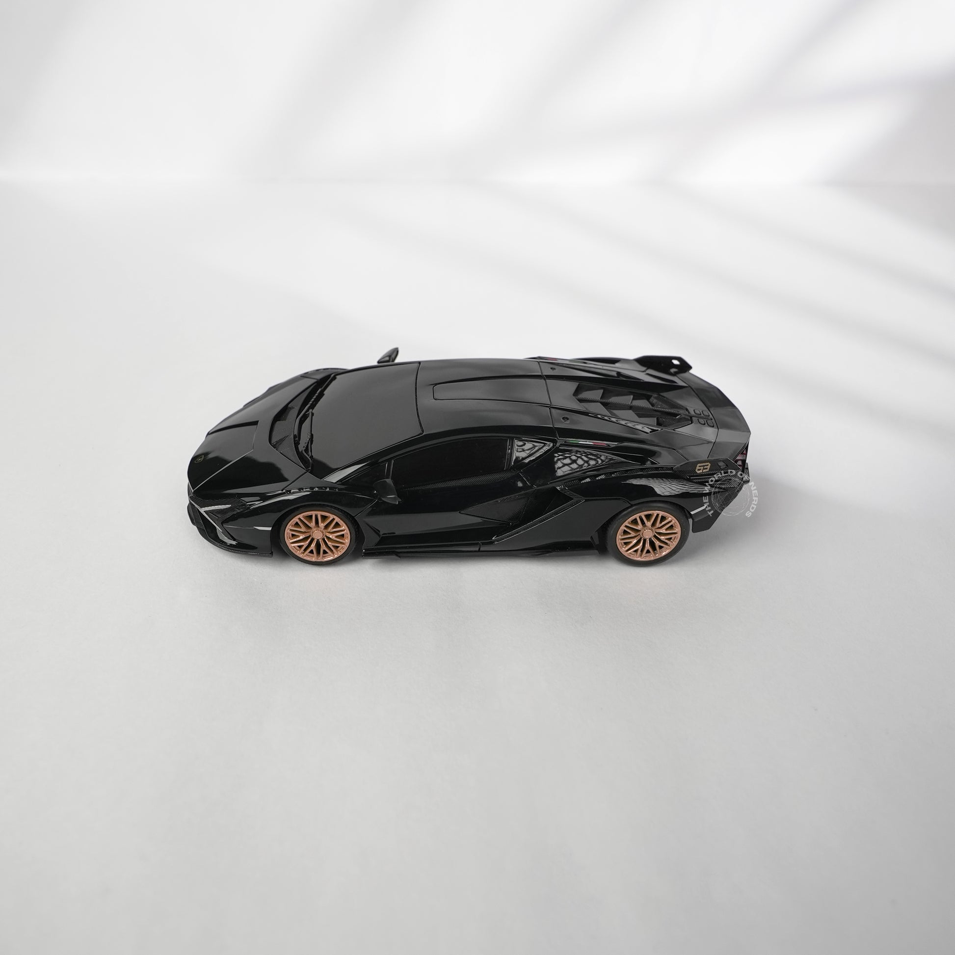 LAMBORGHINI VENENO - 1:24-BLACK-FKP-R/C LICENSED - The World Of Nerds