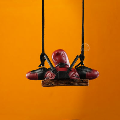 Relaxed Deadpool Hanging Figure - 2