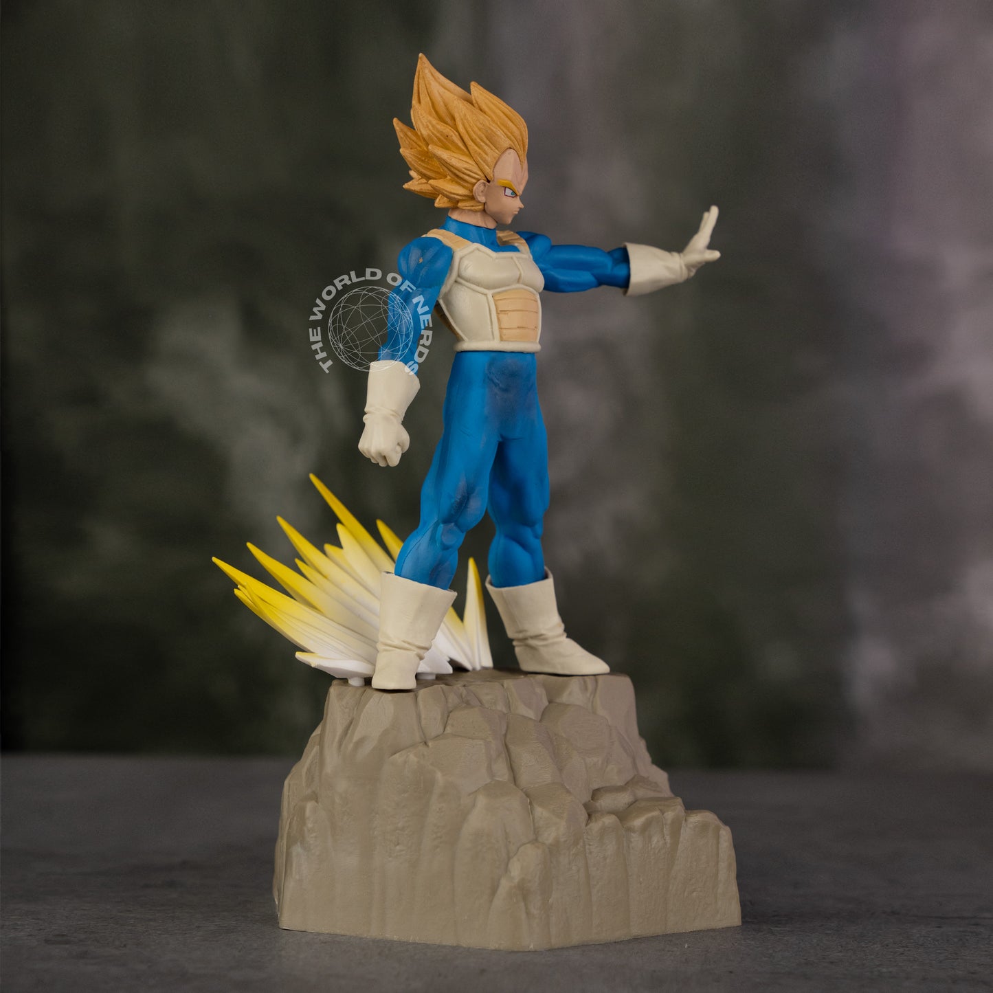 D1-MAJIN VEGETA ACTION FIGURE
