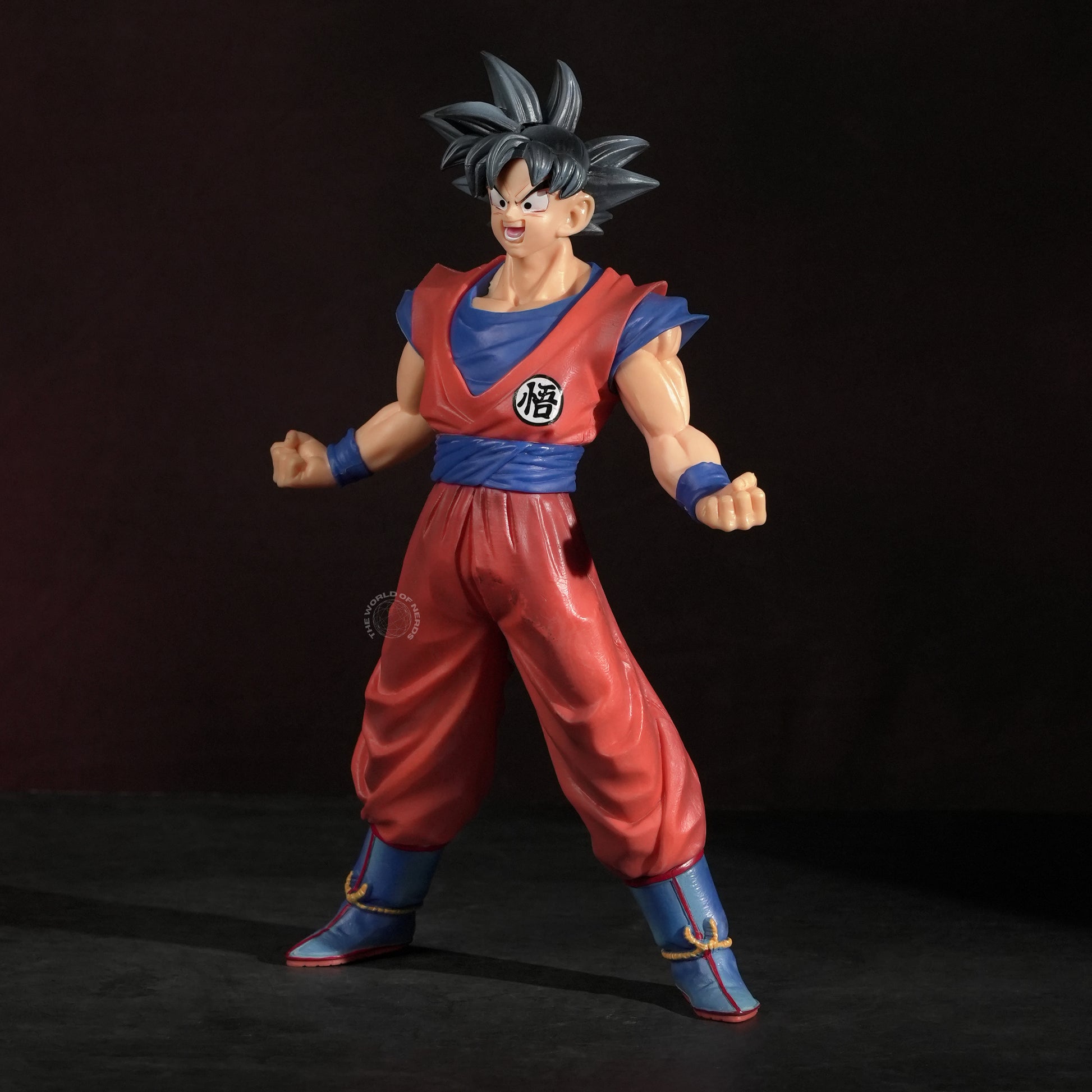 ULTRA INSTINCT GOKU – ACTION FIGURE - The World Of Nerds