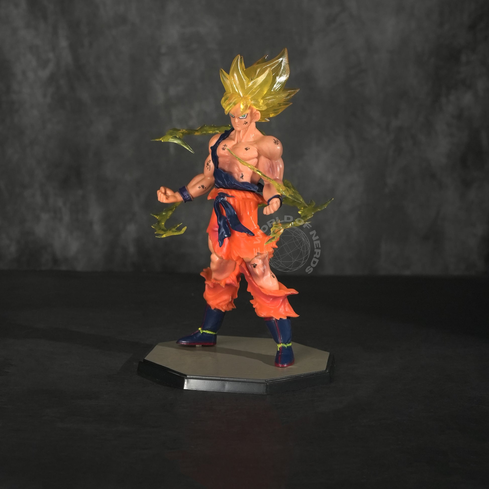 Goku – Battle Form Action Figure - The World Of Nerds