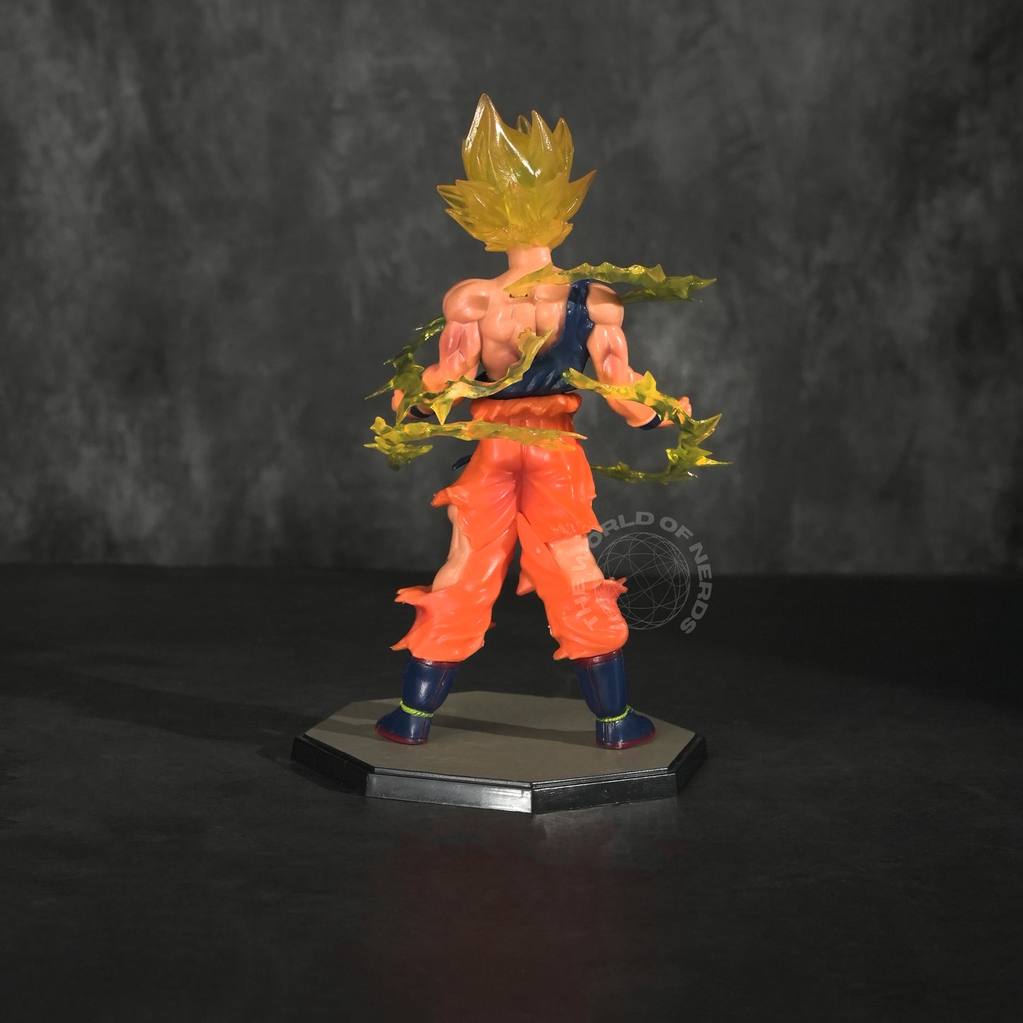 Goku – Battle Form Action Figure - The World Of Nerds