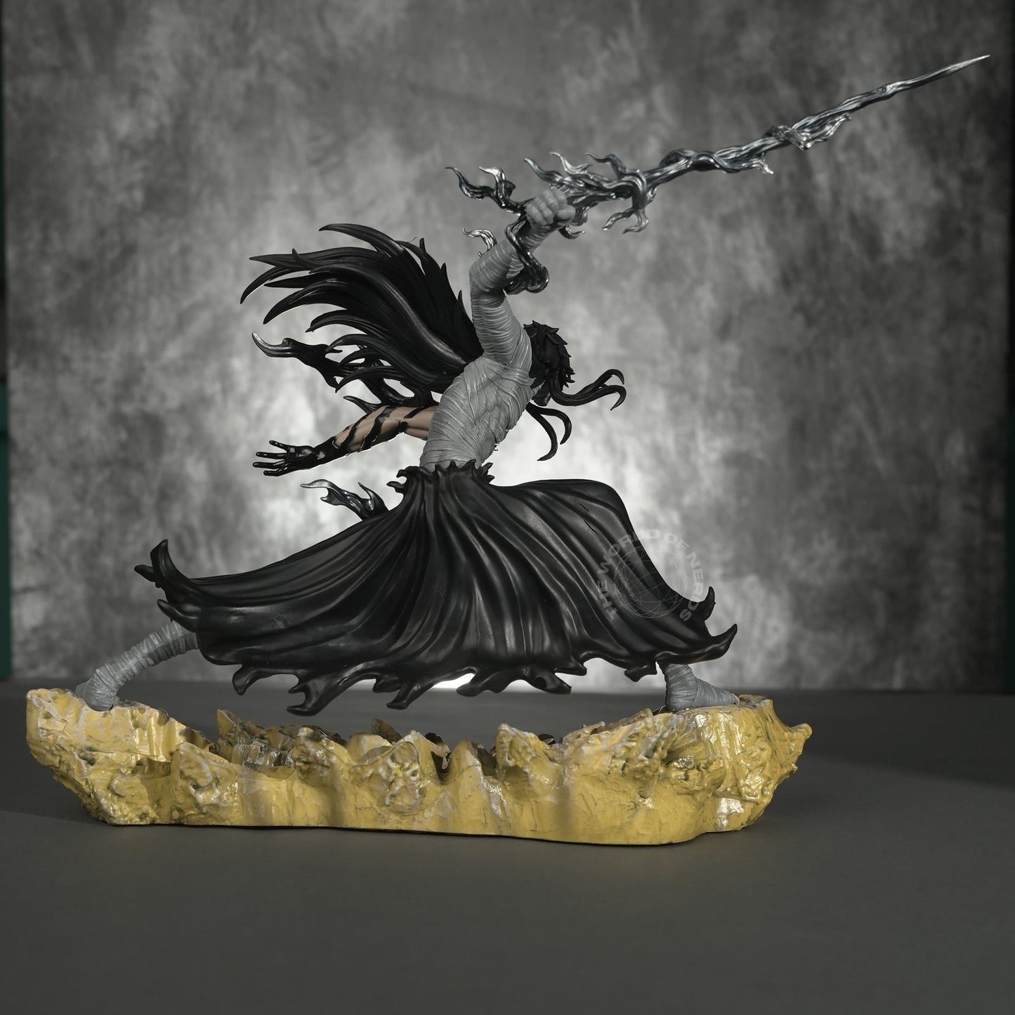 Ichigo Kurosaki Bankai Action Figure Black Version with Base 27.5cm – Bleach Premium Anime Collectible - The World Of Nerds