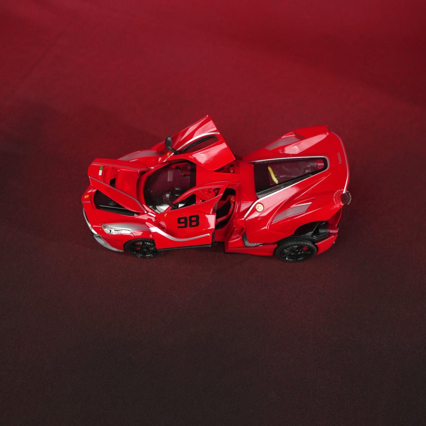 Ferrari FXX-K Diecast Model Car – 1:22 Scale (Red)