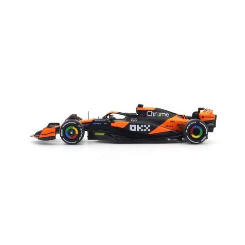 BBURAGO MCLAREN MCL 38 MIAMI GRAND PRIX 2024 WITH OSCAR PIASTRI SCALE - 1:24