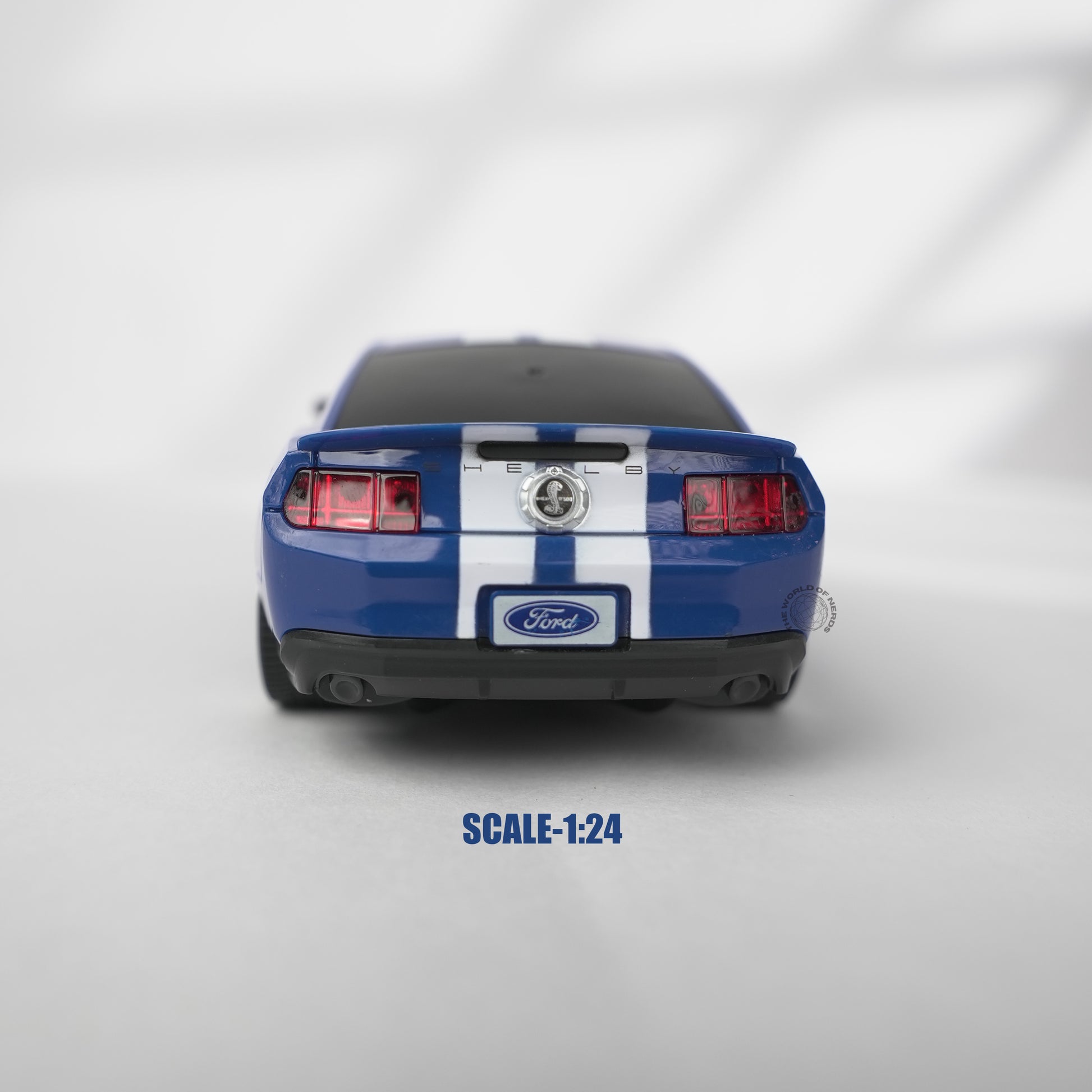 FORD Mustang SHELBY GT500-1:24-BLUE-R/C LICENSED - The World Of Nerds