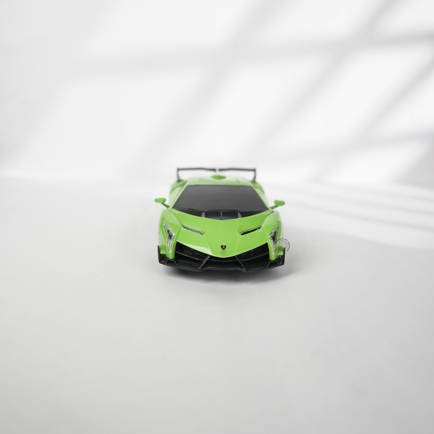 LAMBORGHINI VENENO-1:24-GREEN-R/C LICENSED - The World Of Nerds