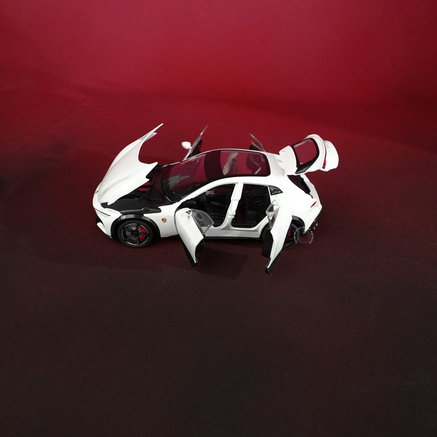 Ferrari Purosangue Diecast Model Car – 1:22 Scale (White)