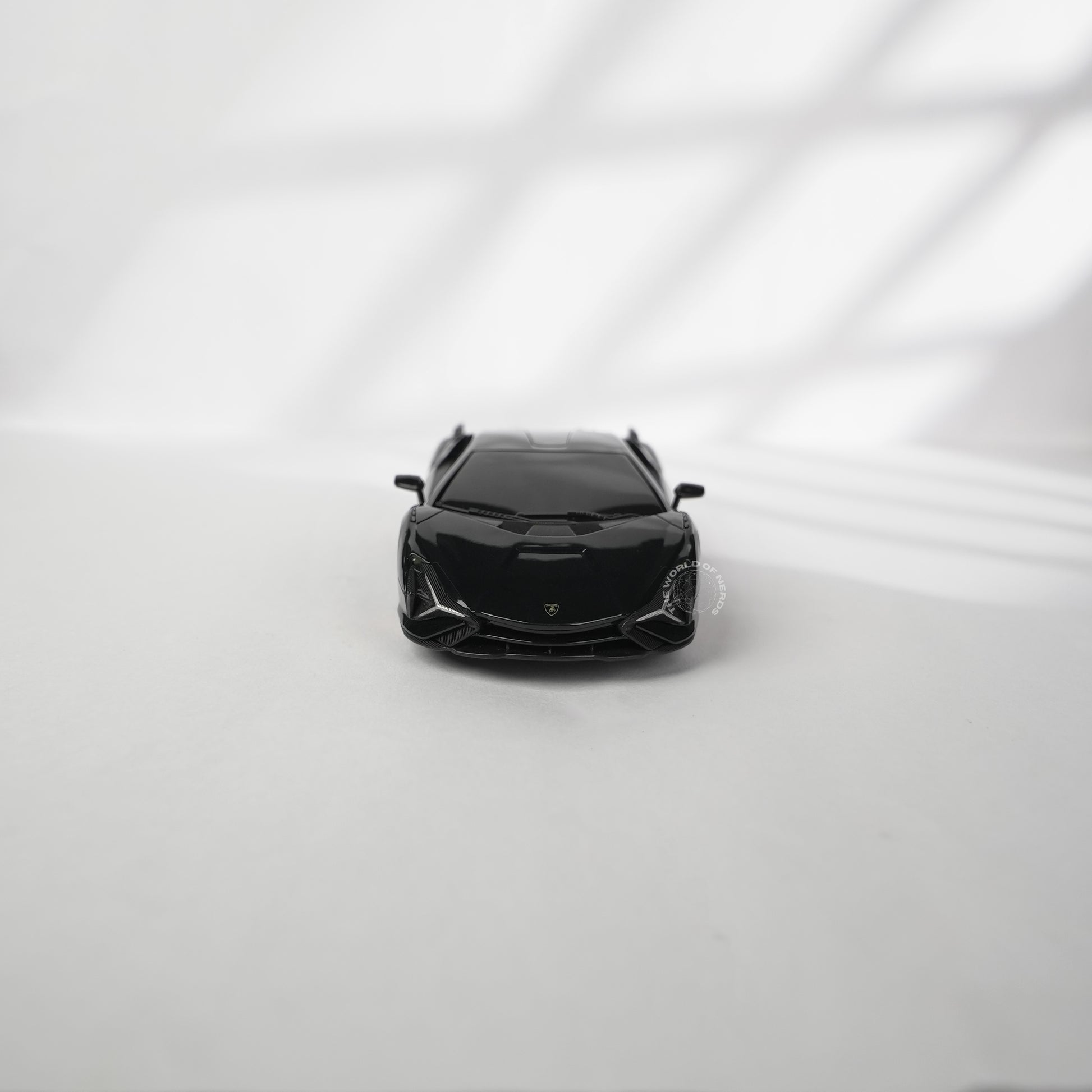 LAMBORGHINI VENENO - 1:24-BLACK-FKP-R/C LICENSED - The World Of Nerds