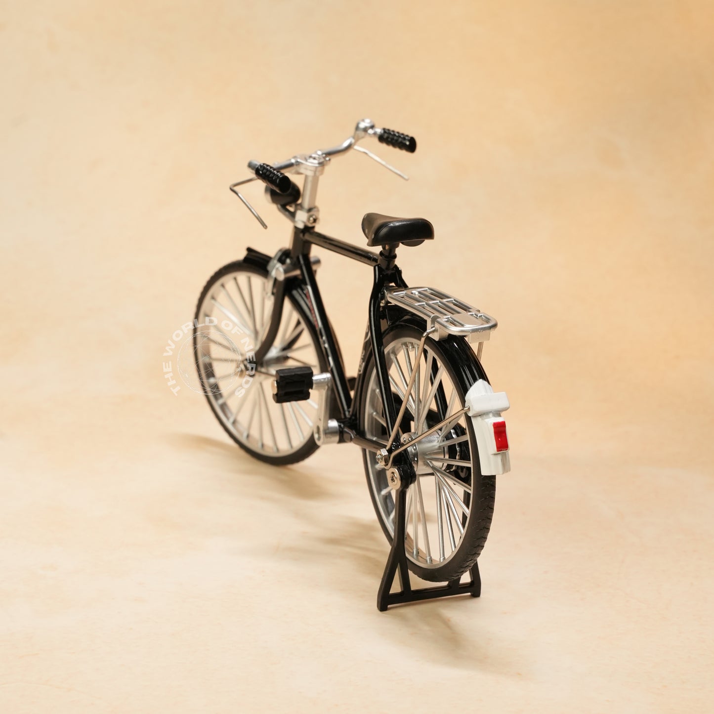 BLACK-CLASSIC BICYCLE 1:10 SCALE