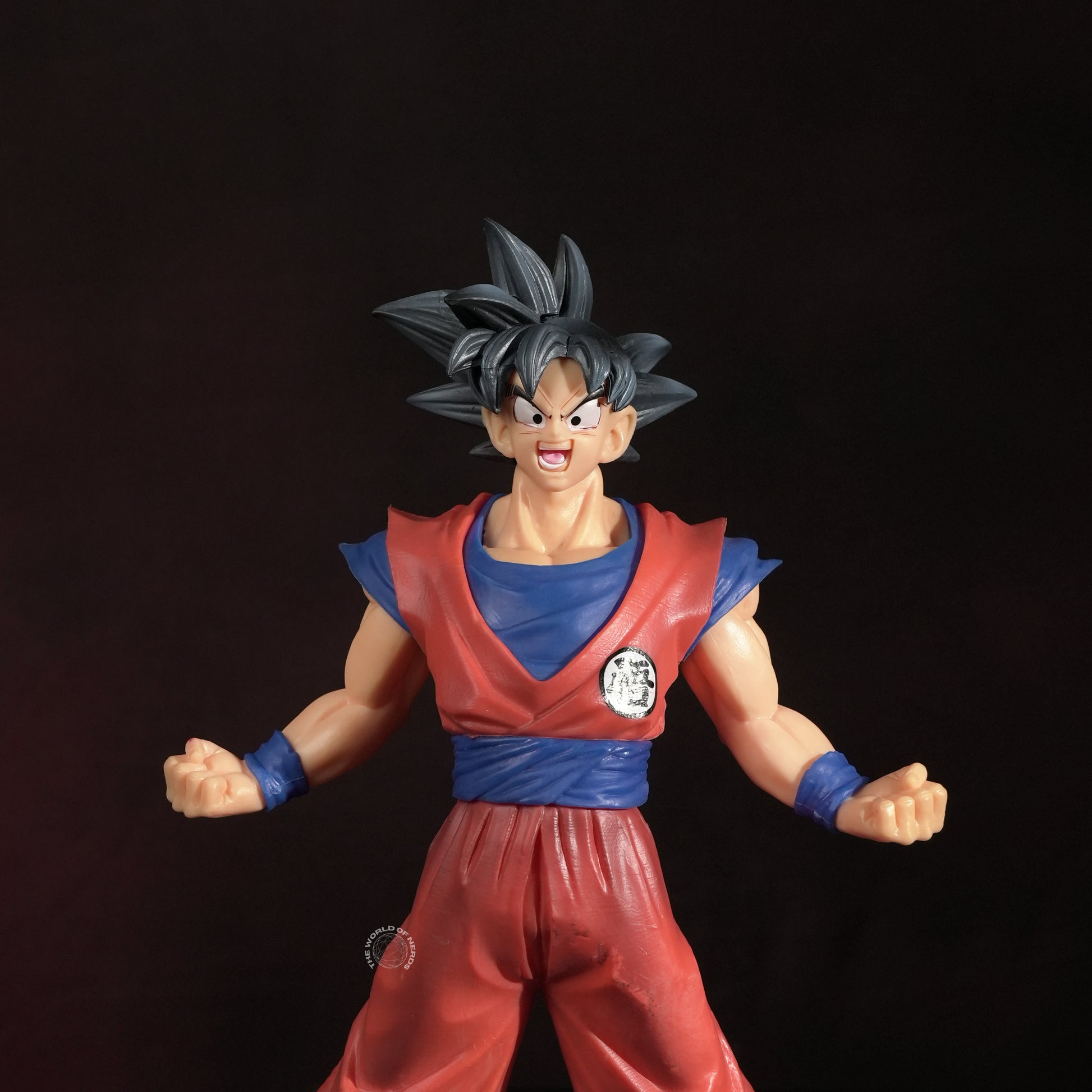 ULTRA INSTINCT GOKU – ACTION FIGURE - The World Of Nerds