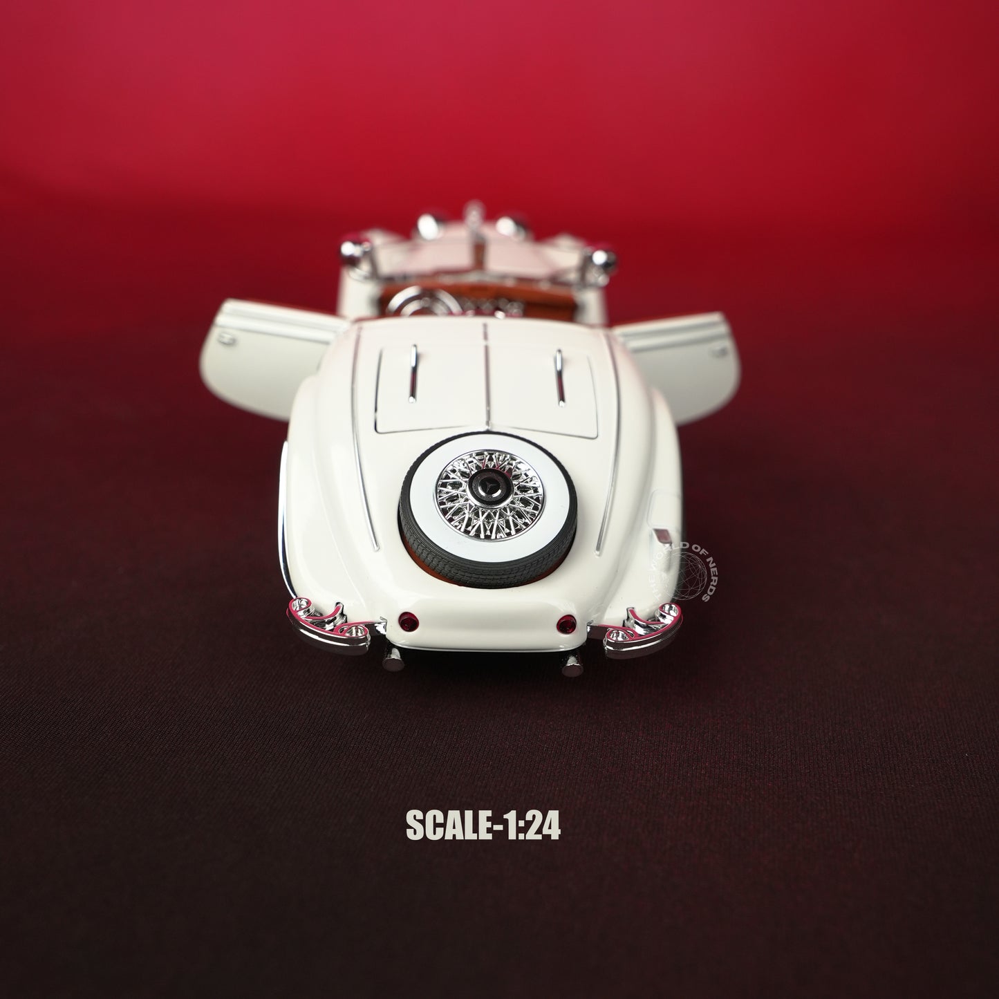 White Vintage Car Diecast Model - 1:24 Scale