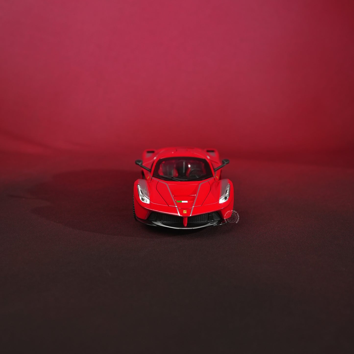 Ferrari FXX-K Diecast Model Car – 1:22 Scale (Red)