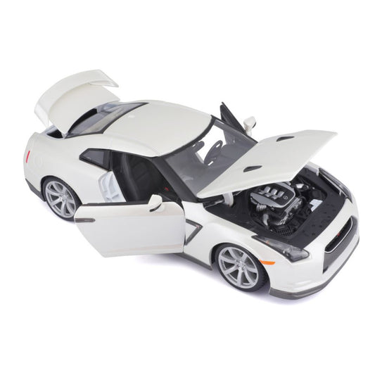 BBURAGO 2009 NISSAN GT-R ( R35 ) SCALE - 1:18
