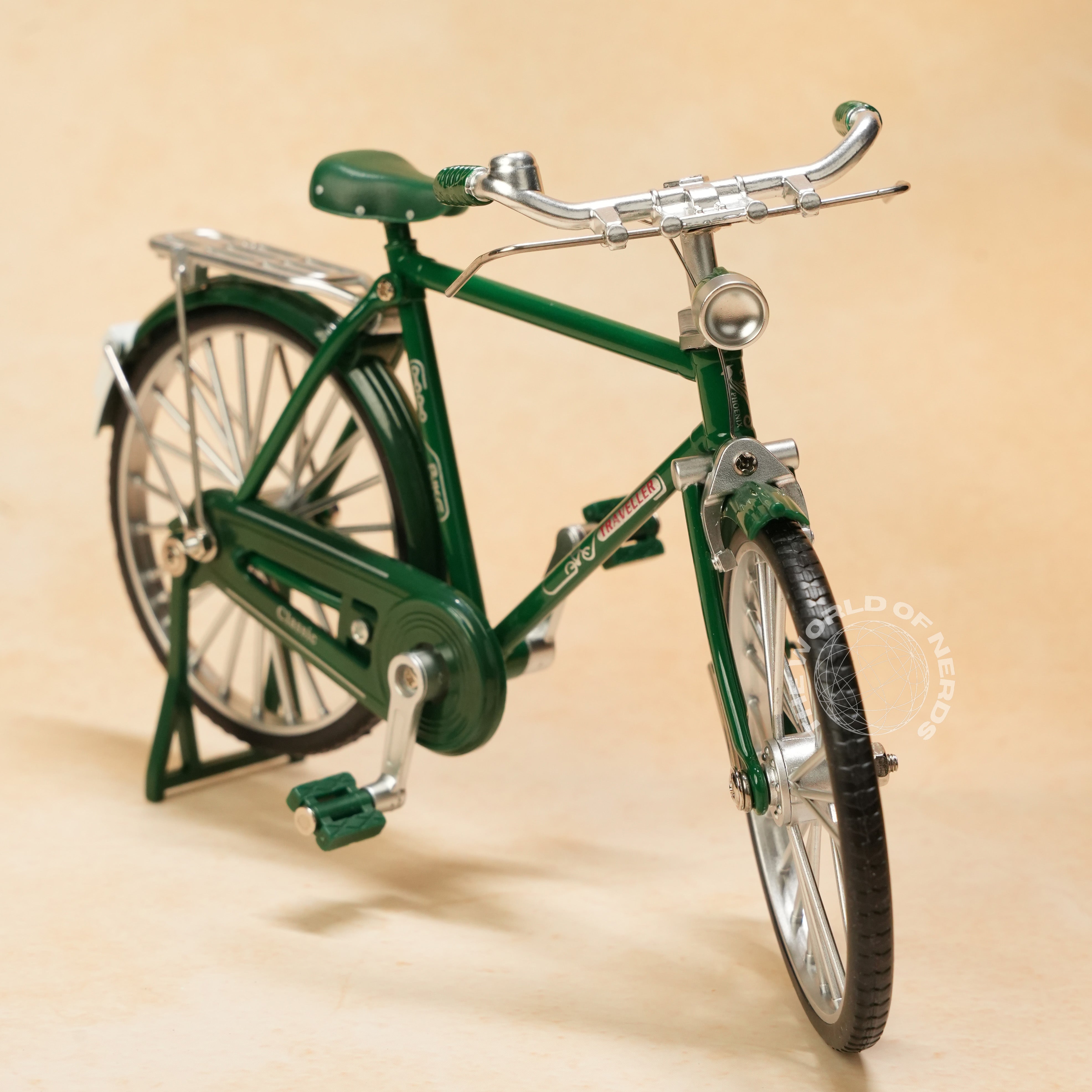 GREEN-CLASSIC BICYCLE 1:10 SCALE – The World Of Nerds