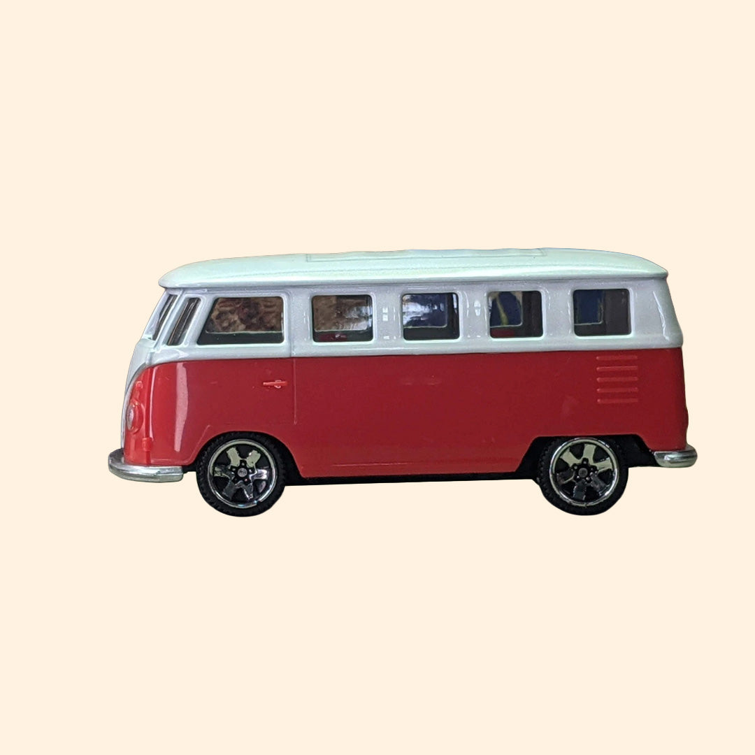 Volkswagen T1- Red - CCA (With Case) - The World Of Nerds