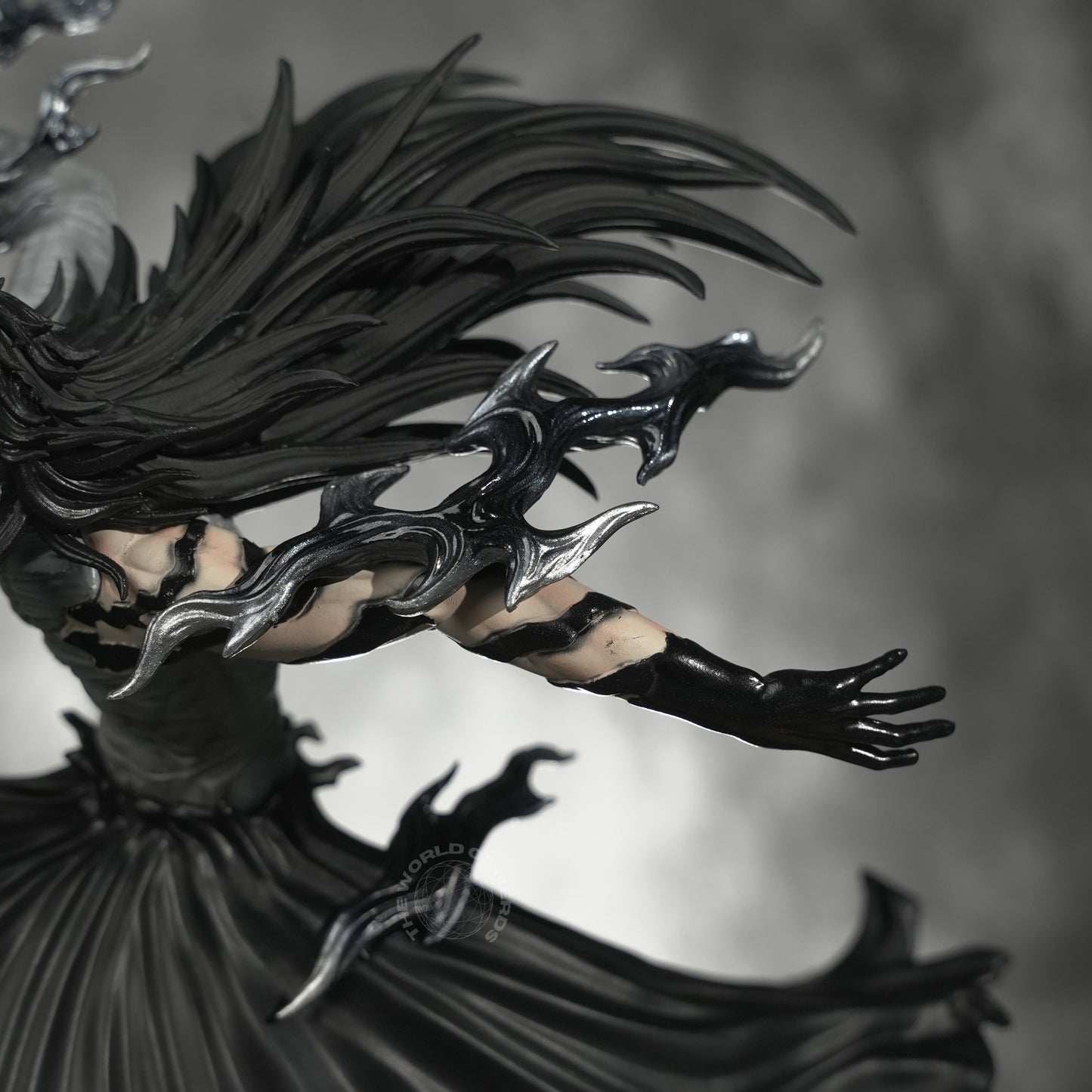 Ichigo Kurosaki Bankai Action Figure Black Version with Base 27.5cm – Bleach Premium Anime Collectible - The World Of Nerds