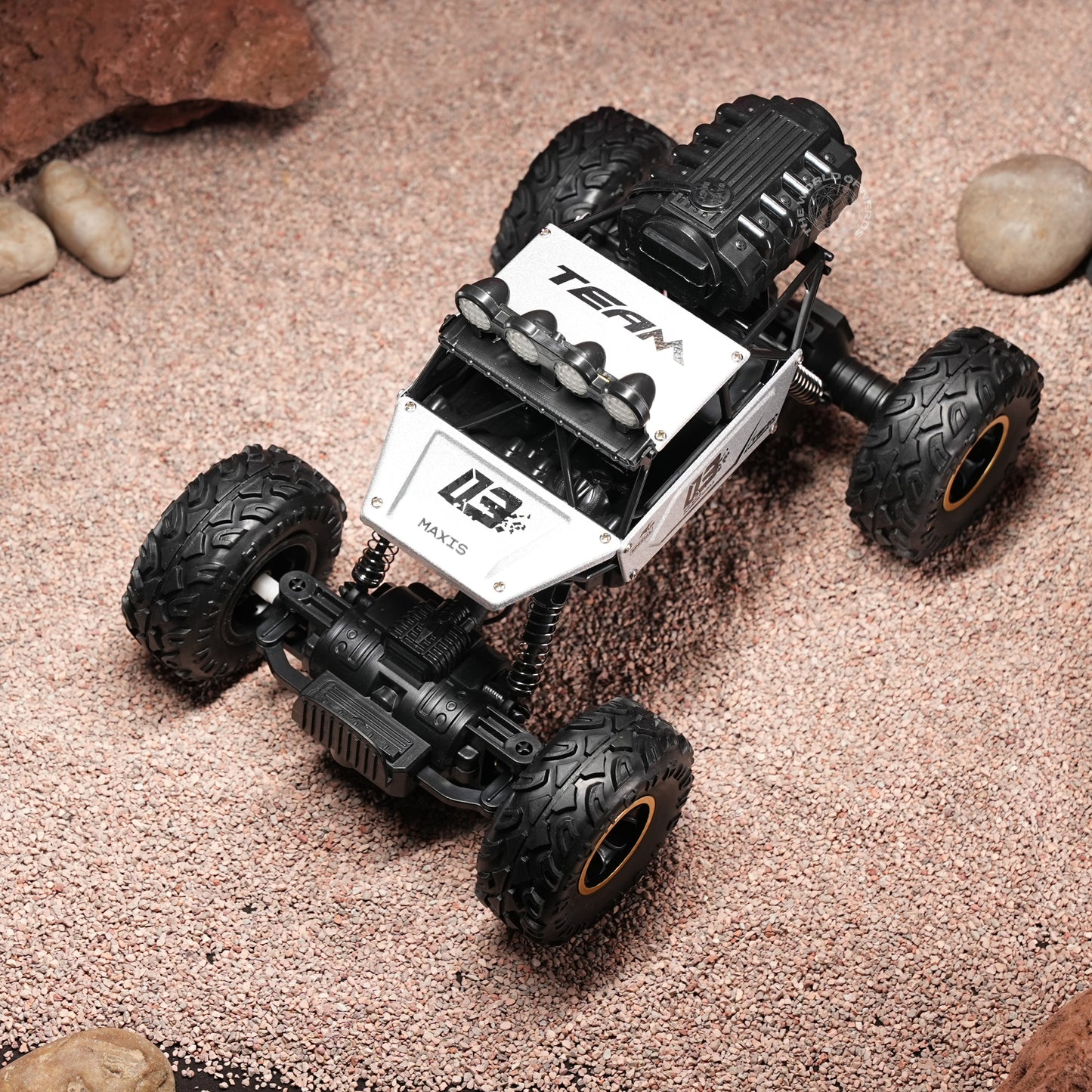 Rock Crawler RC Monster Truck – Alloy Material, 2.4GHz Remote, Ready to Conquer