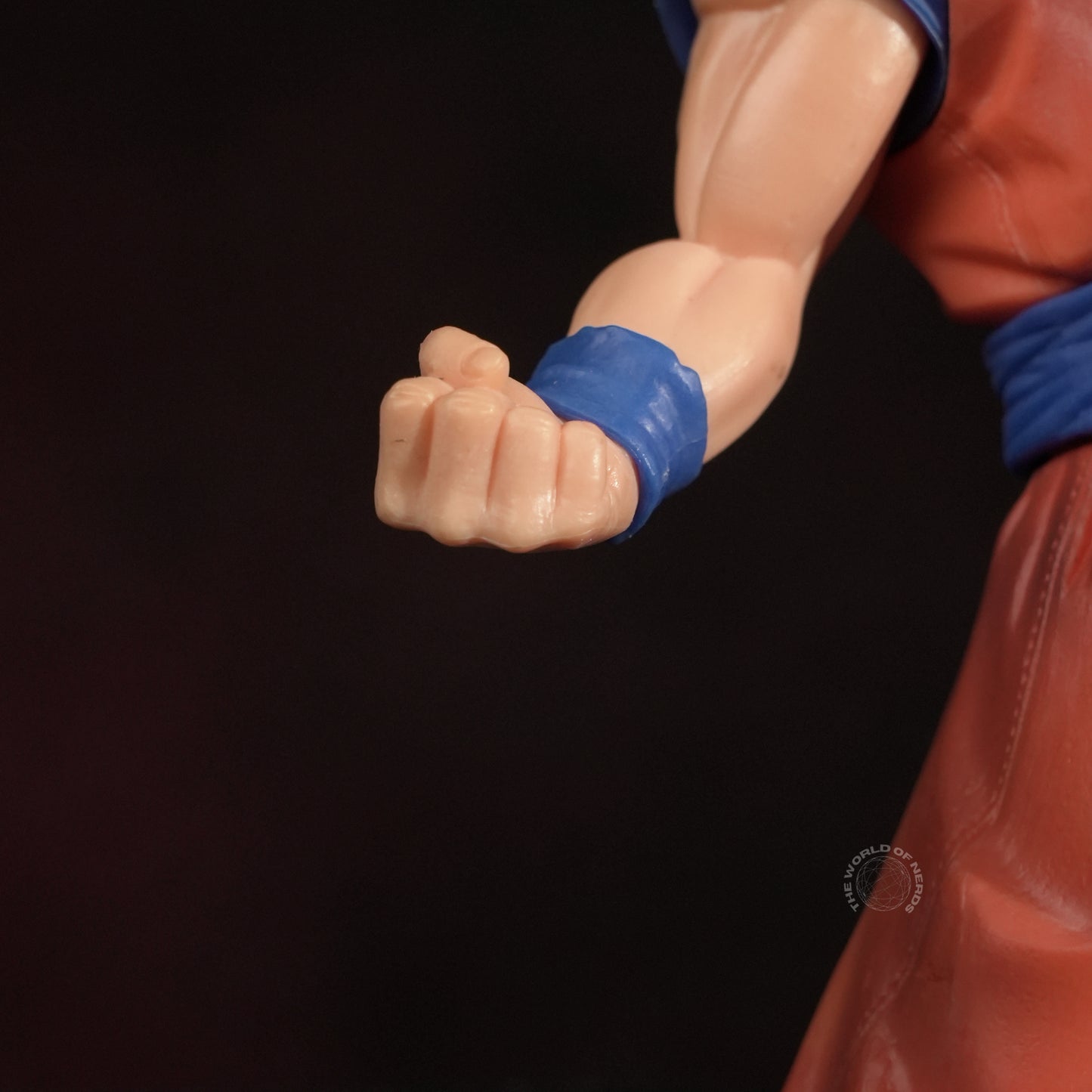 GOKU – SUPER SAIYAN BLUE (BATTLE FORM ACTION FIGURE) - The World Of Nerds