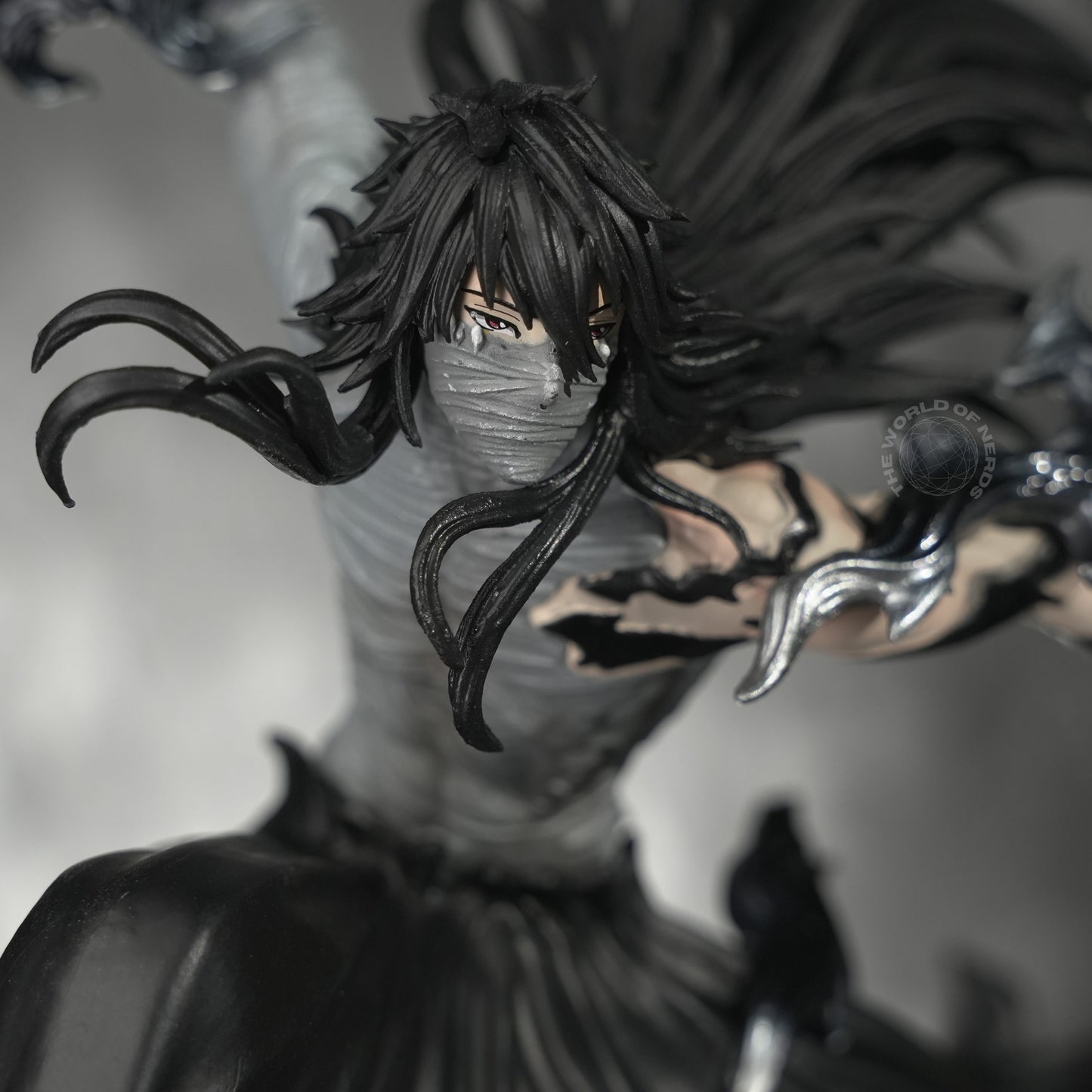 Ichigo Kurosaki Bankai Action Figure Black Version with Base 27.5cm – Bleach Premium Anime Collectible - The World Of Nerds
