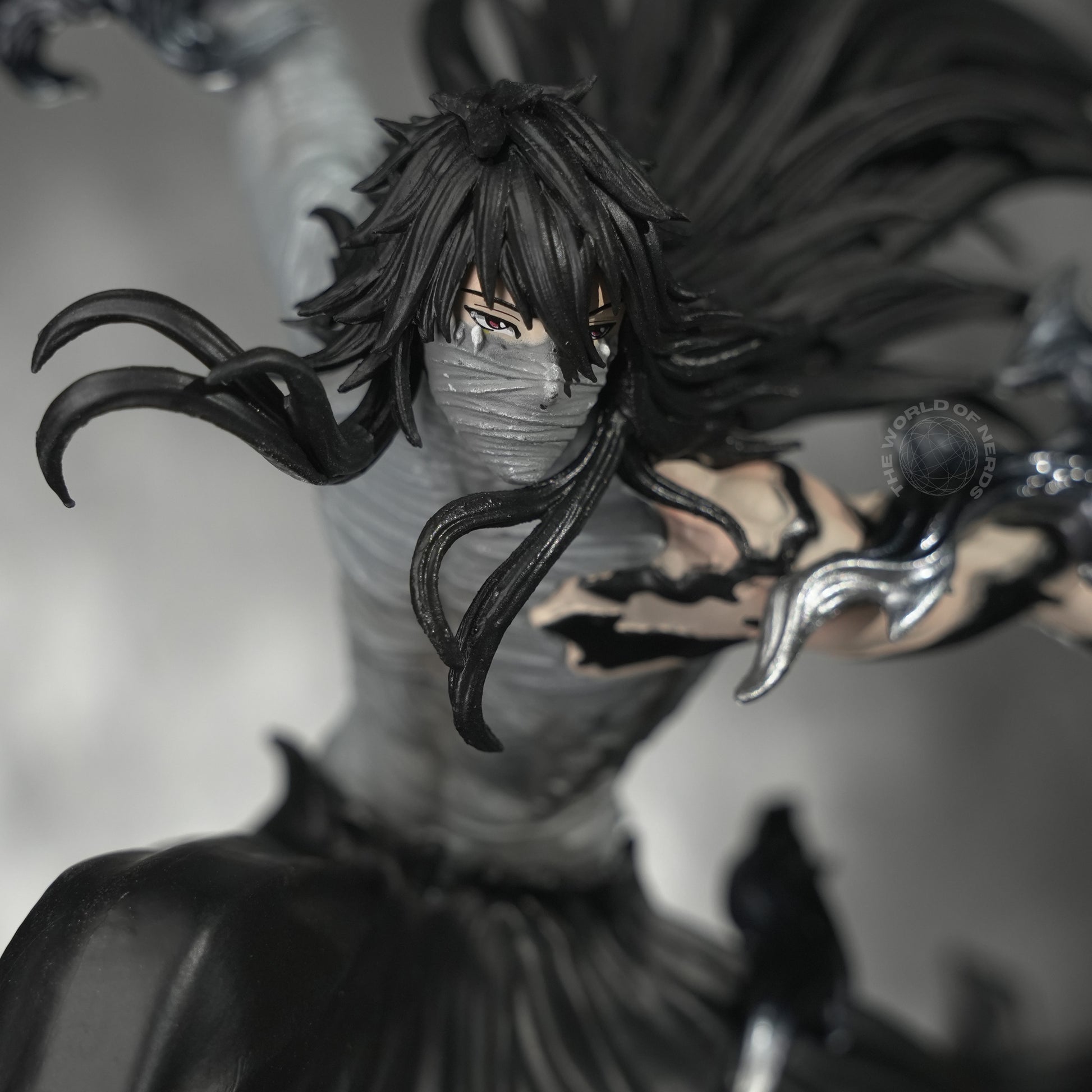 Ichigo Kurosaki Bankai Action Figure Black Version with Base 27.5cm – Bleach Premium Anime Collectible - The World Of Nerds