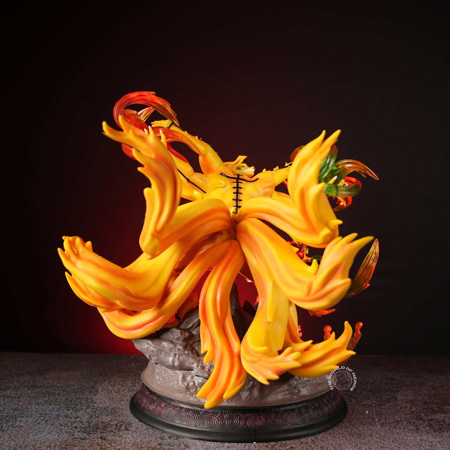 NARUTO WITH NINE TAILS - The World Of Nerds
