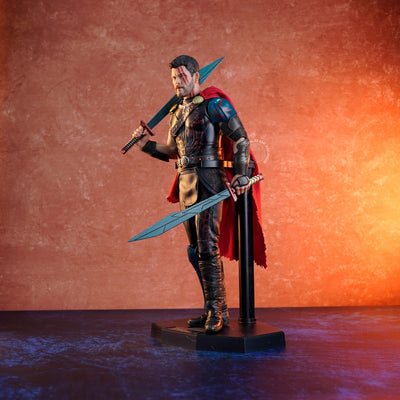 CRAZY TOYS RAGNAROK THOR SCALE FIGURE - 1:6 Thor Ragnarok Scale Figure - 2