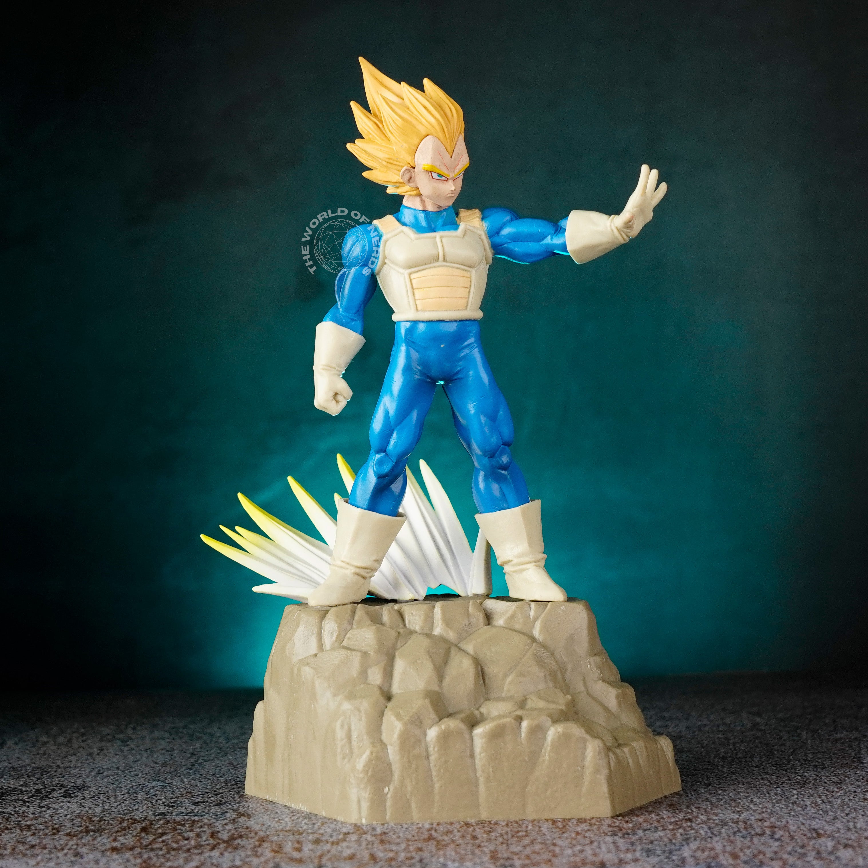 ANIME VEGETA SUPER SAIYAN ACTION FIGURE