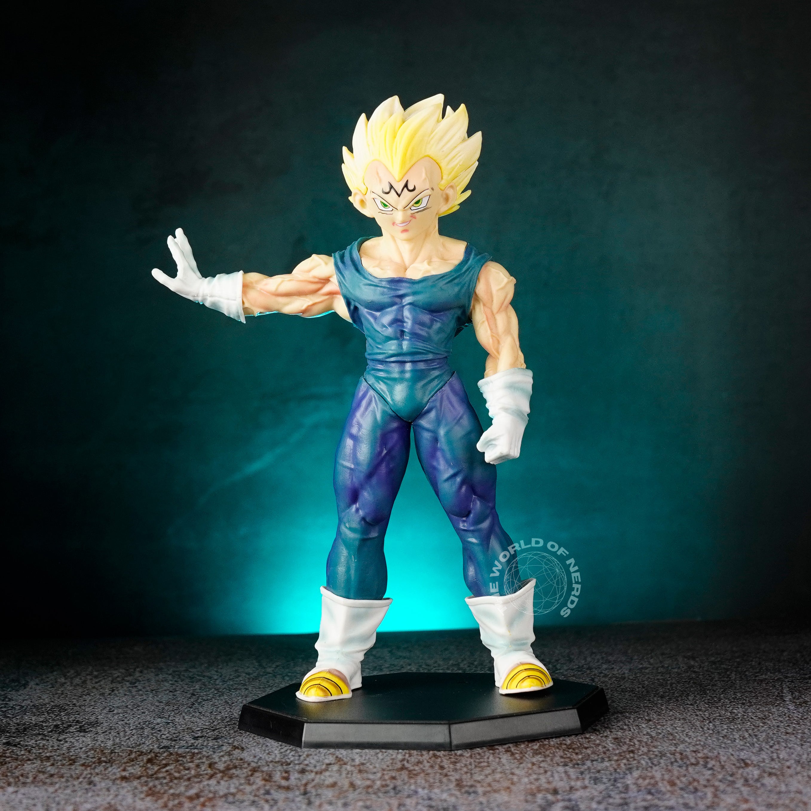 SUPER SAIYAN DRAGON BALL VEGETA ACTION FIGURE