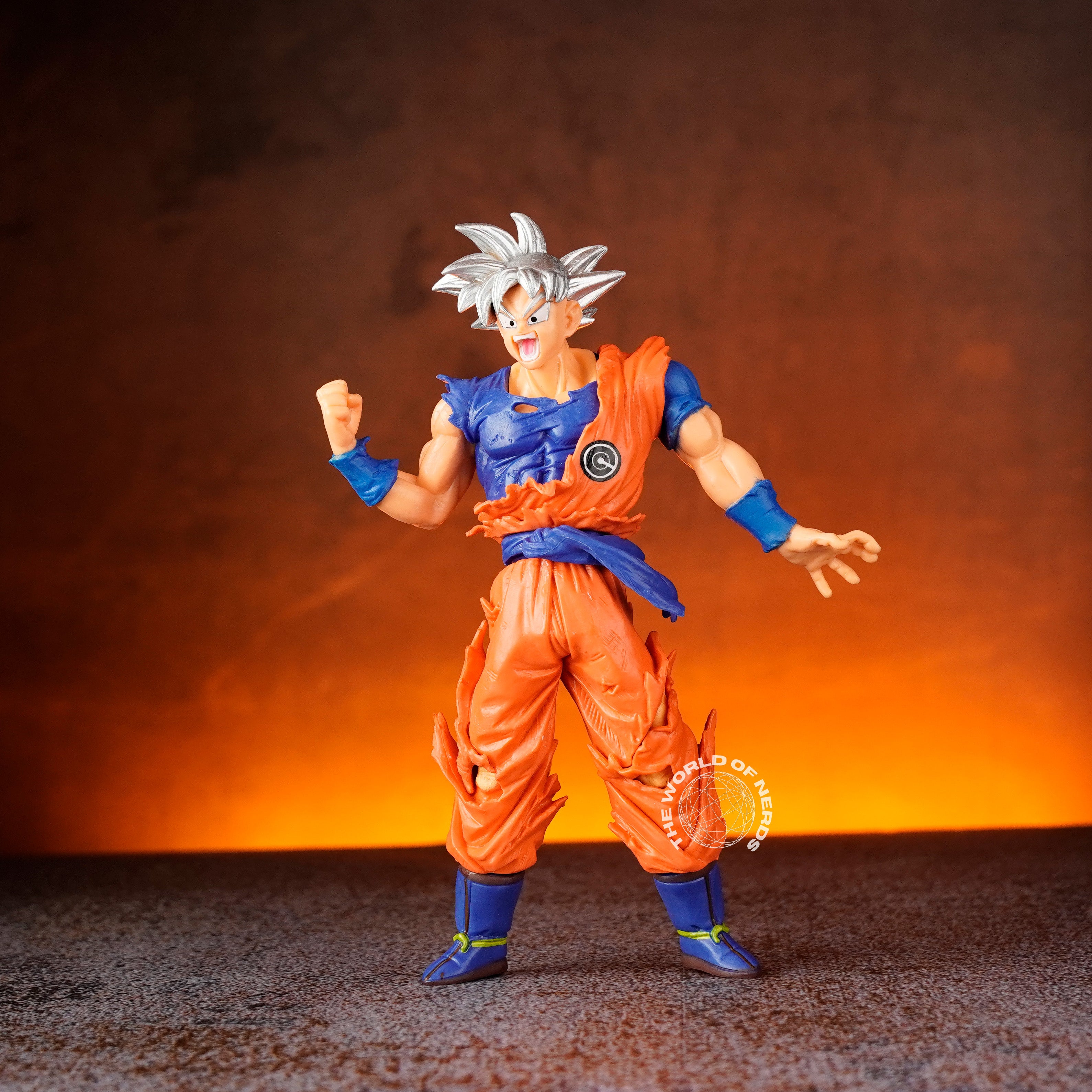 DRAGON BALL GOKU WITH SILVER HAIR ACTION FIGURE