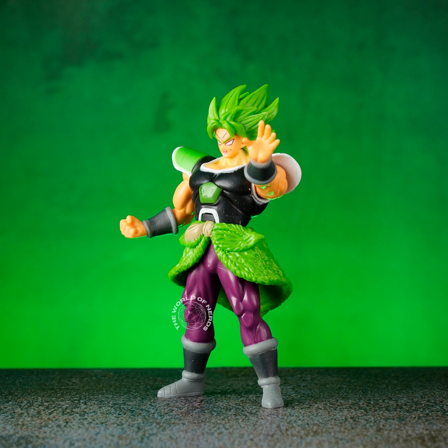 BROLY SS GREEN D1 ACTION FIGURE