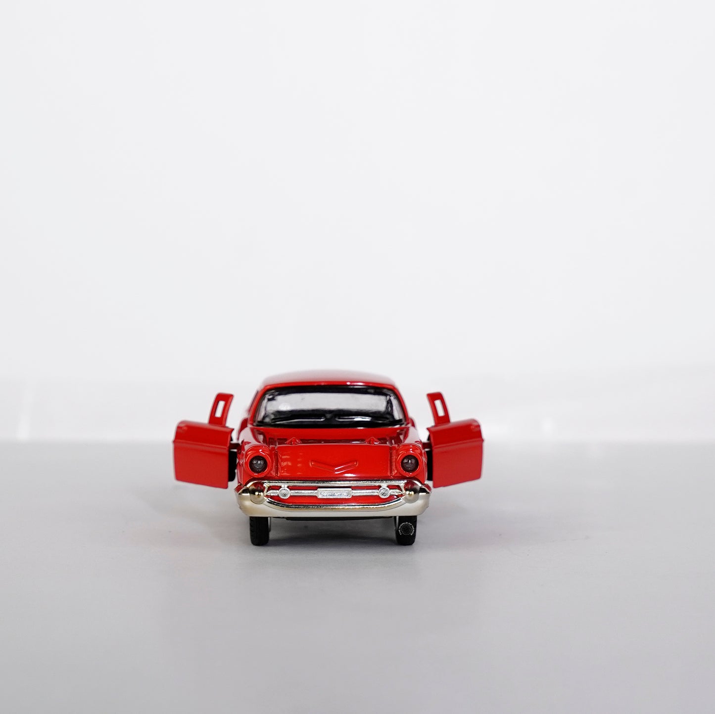 RED-CHEVROLET BEL AIR CAR SCALE - 1:32