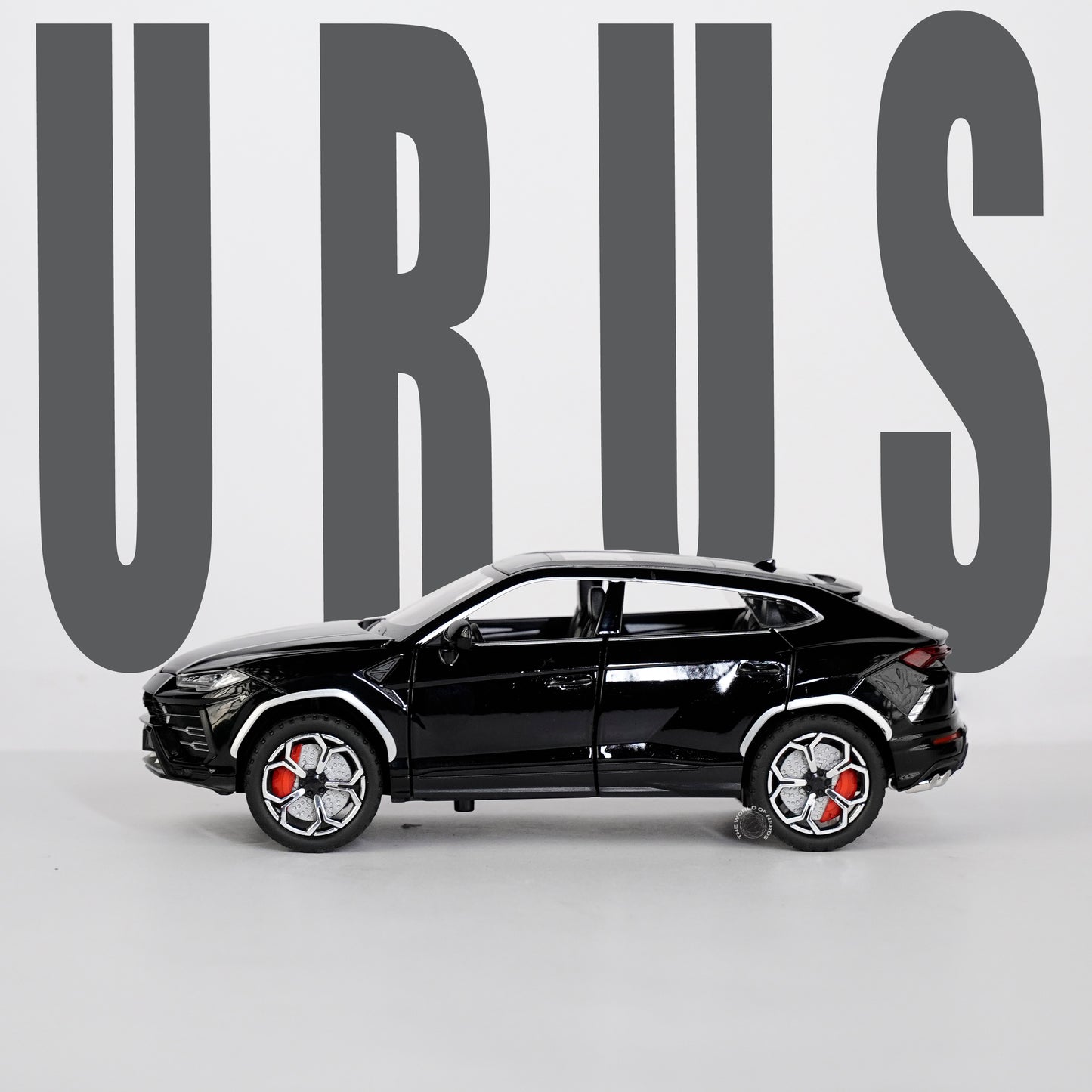BLACK-LAMBORGHINI URUS SCALE - 1:24