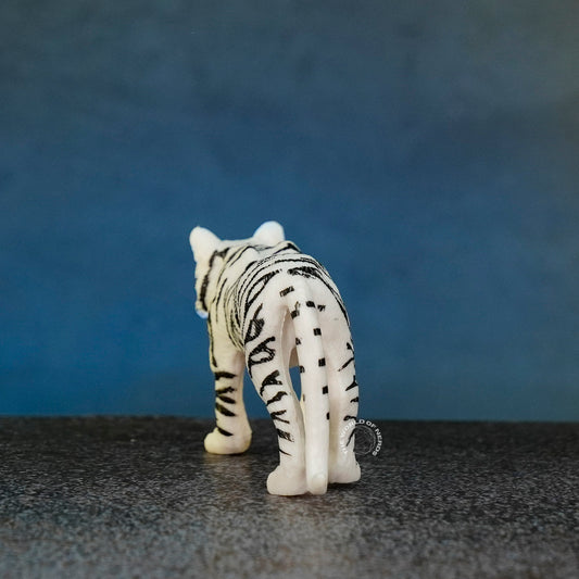 WHITE TIGER
