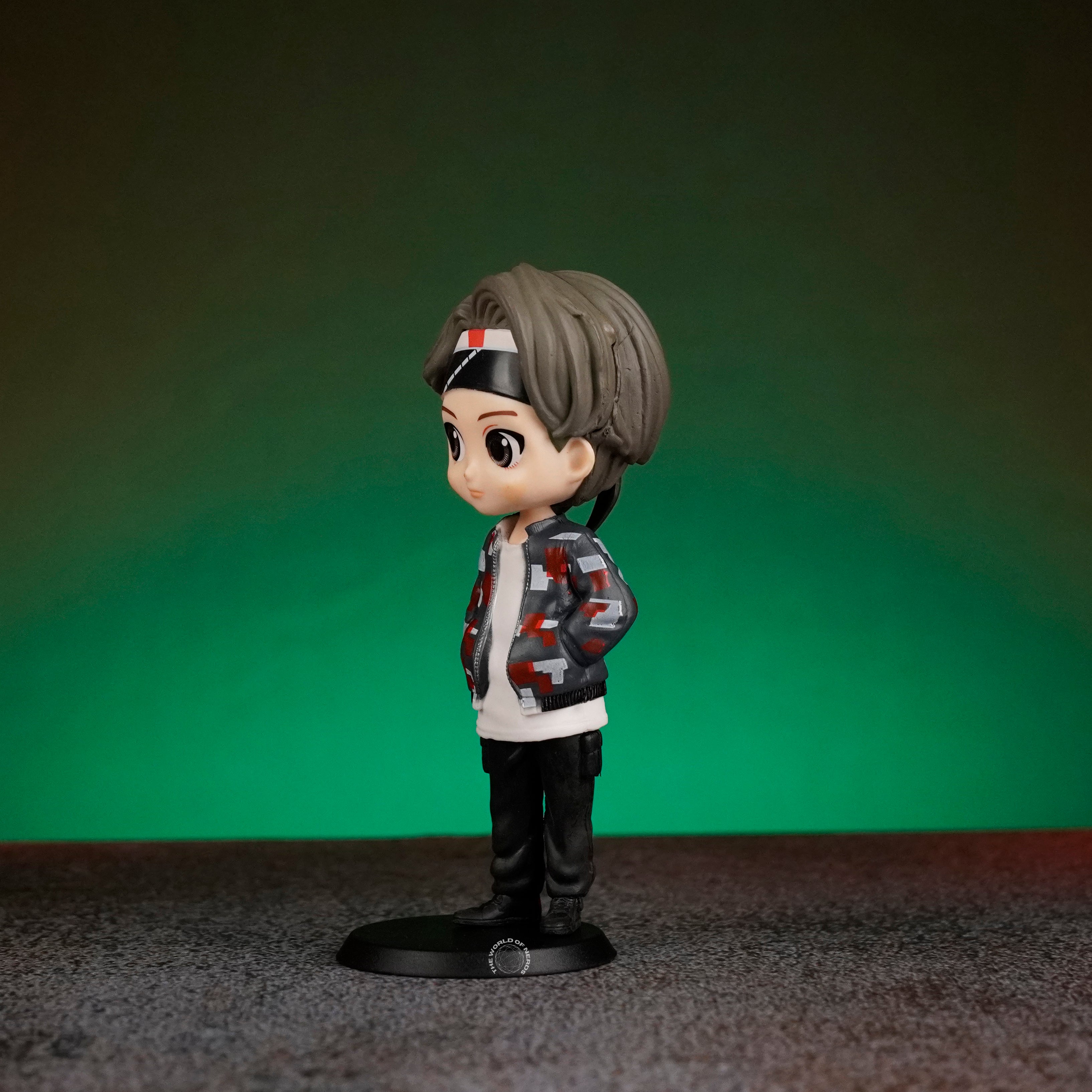 BTS SET OF 7 ACTION FIGURE – The World Of Nerds