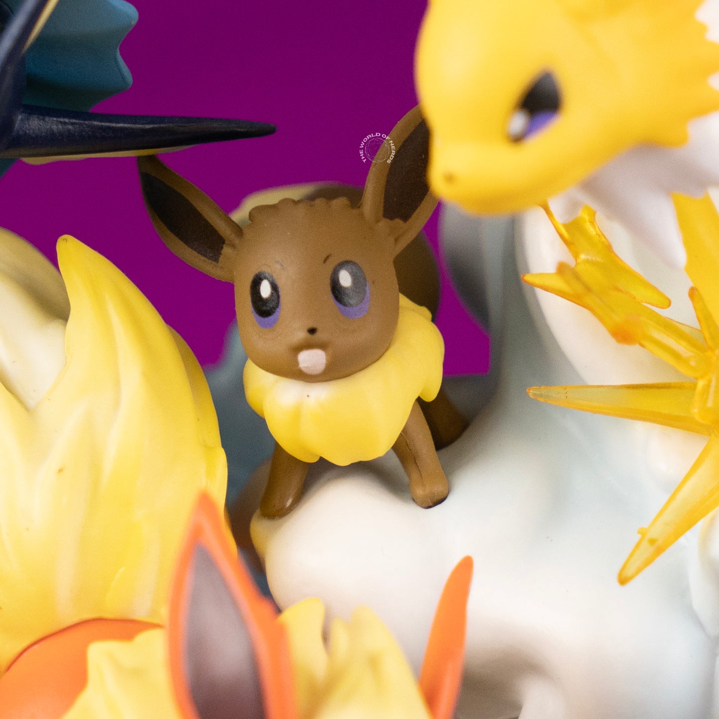 EEVEE EVOLUTION WITH LIGHT - The World Of Nerds