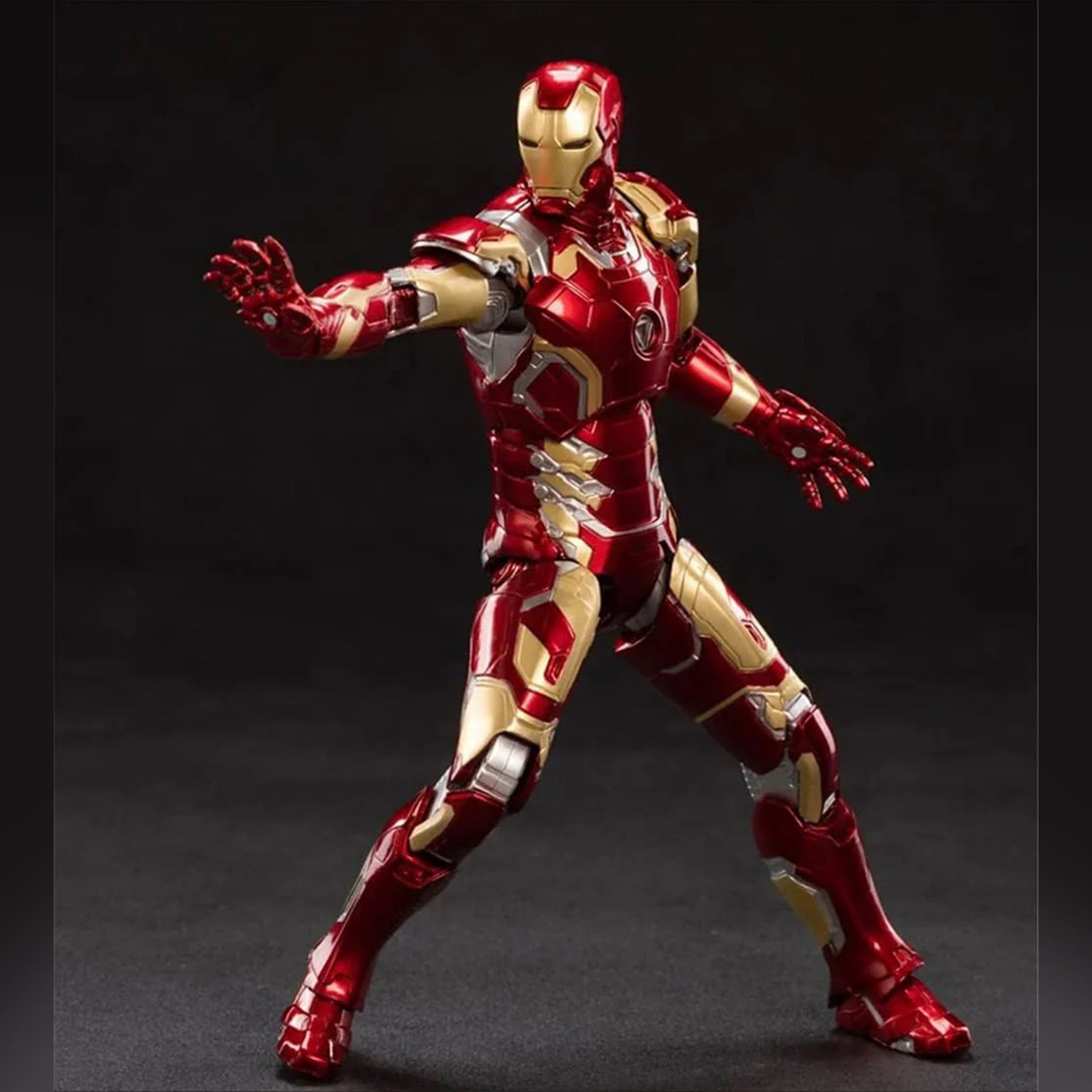 Iron Man Mark 43 – ZD Toys Premium Marvel Collectible Figure - The World Of Nerds